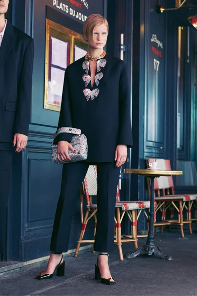 Look 37